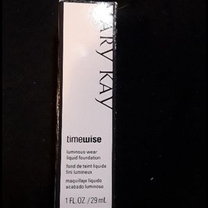 Mary Kay Timewise Luminous-wear liquid foundation